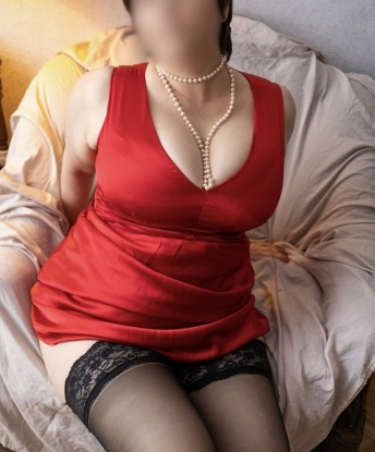 🔥 Я уверена, что ты пожалеешь только о том, что не встретил меня раньше. 💋 Я создам атмосферу полного расслабления и блаженства. У меня ты найдешь отличную компанию и незабываемый экстаз. 💫 Моими услугами я охватываю все твои желания – от классического секса до ролевых игр и экспериментов. 🌸 Моя опытность позволит нам открыть все прелести наслаждения. 😈 Возможно, я найду и подарю тебе то, что ты так давно искал. Рай для тебя находится в Москве – будь готов к невероятной встрече со мной.🔞 Отзывы о моих услугах подтвердят мою профессиональность и безупречную репутацию.💯 Смотри мои фото и ты поймешь, что со мной ты получишь горячую ночь, полную страсти и удовольствия. Я именно то, чего ты ждешь – звони! 👄 Маринка